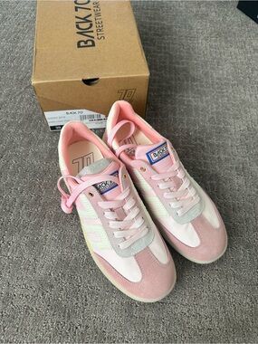 Women's Pink & Cream Retro Casual Sneakers
